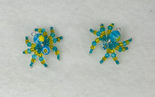 Load image into Gallery viewer, Hand Made Glass Aqua Floral Jumping Spider