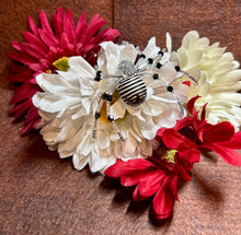 Load image into Gallery viewer, Black & White Cotton Beaded Spider