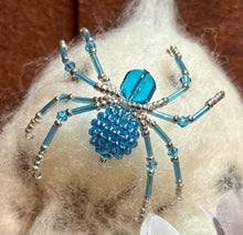 Load image into Gallery viewer, Beaded Blue Berry Spiderling