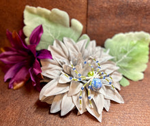 Load image into Gallery viewer, Blue Swirl Beaded Spider