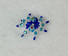 Load image into Gallery viewer, Hand Made Glass Blue Floral Jumping Spider