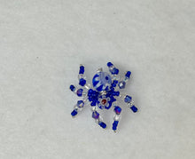Load image into Gallery viewer, Hand Made Glass Blue Floral Jumping Spider
