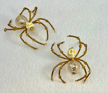 Load image into Gallery viewer, Beaded Brown Skull Spider