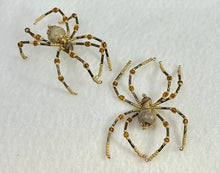 Load image into Gallery viewer, Beaded Chrysanthemum Stone Spider