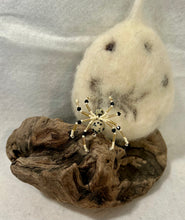Load image into Gallery viewer, Beaded Dalmatian Jasper Spiderling