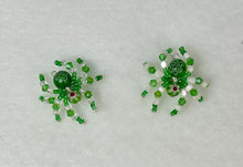 Load image into Gallery viewer, Hand Made Glass Green Floral Jumping Spider