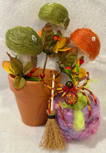 Load image into Gallery viewer, Beaded Fall Sparkle Spider