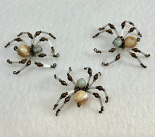 Load image into Gallery viewer, Beaded Sea Shell Spiderling