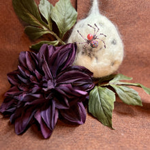 Load image into Gallery viewer, Beaded Pink Sparkle Spiderling