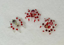 Load image into Gallery viewer, Hand Made Glass Red Floral Jumping Spider