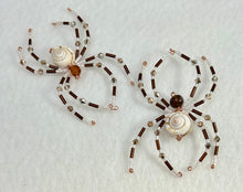 Load image into Gallery viewer, Beaded Shell Spider
