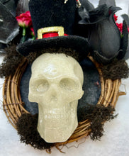 Load image into Gallery viewer, White Lucite Skull & Spider Wreath Display