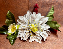 Load image into Gallery viewer, Yellow Sparkle Beaded Spider