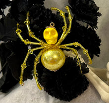 Load image into Gallery viewer, Beaded Yellow Skull Spider