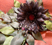 Load image into Gallery viewer, Beaded Metal Aurora Spider