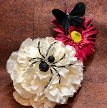 Load image into Gallery viewer, Beaded Black Lava Spider