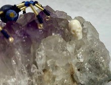 Load image into Gallery viewer, Amethyst Display with Sodalite Spiderling
