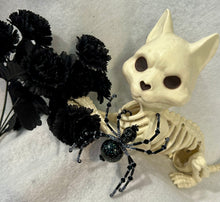 Load image into Gallery viewer, Beaded Black Skull Spider
