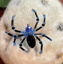 Load image into Gallery viewer, Beaded Blue Spotted Spiderling

