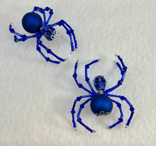 Load image into Gallery viewer, Beaded Blue Skull Spider

