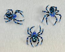 Load image into Gallery viewer, Beaded Blue Spotted Spiderling
