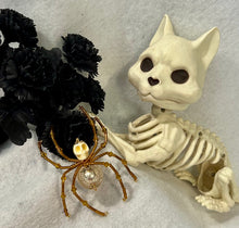 Load image into Gallery viewer, Beaded Brown Skull Spider

