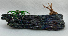Load image into Gallery viewer, Carborundum Display with Green Jade Spiderling
