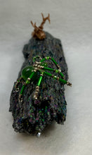 Load image into Gallery viewer, Carborundum Display with Green Jade Spiderling
