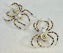Load image into Gallery viewer, Beaded Cinnamon Bun Spider
