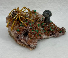 Load image into Gallery viewer, Epidote Display with Carved Soapstone Spiderling

