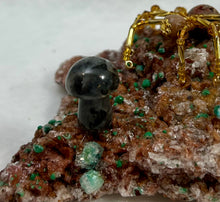 Load image into Gallery viewer, Epidote Display with Carved Soapstone Spiderling
