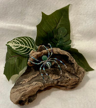 Load image into Gallery viewer, Beaded Green Striped Agate Spider
