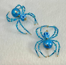Load image into Gallery viewer, Beaded Light Blue Skull Spider
