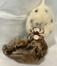 Load image into Gallery viewer, Beaded Magnesite Spiderling
