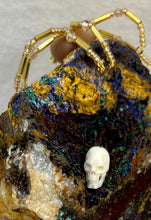 Load image into Gallery viewer, Malachite &amp; Azurite Display with Champagne Druzy Spiderling
