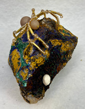 Load image into Gallery viewer, Malachite &amp; Azurite Display with Champagne Druzy Spiderling
