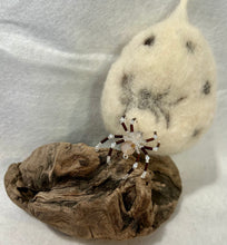 Load image into Gallery viewer, Beaded Montana Agate Spiderling
