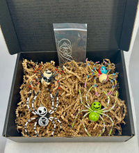 Load image into Gallery viewer, Nightmare Before Christmas Beaded Spider Set
