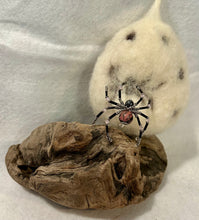 Load image into Gallery viewer, Beaded Pink Rhodonite Spiderling
