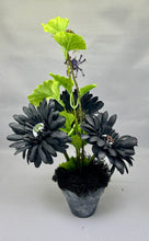 Load image into Gallery viewer, Black Daisy Eyeball Flower Pot with Purple Glass Mini Spider
