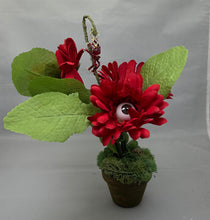 Load image into Gallery viewer, Red Daisy Eyeball Flower Pot with Purple Glass Mini Spider
