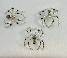 Load image into Gallery viewer, Beaded Silver Metal Skull Spiderling

