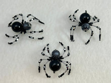 Load image into Gallery viewer, Beaded Spiderweb Spiderling
