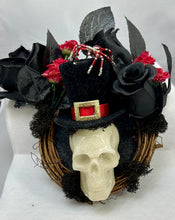 Load image into Gallery viewer, White Lucite Skull &amp; Spider Wreath Display

